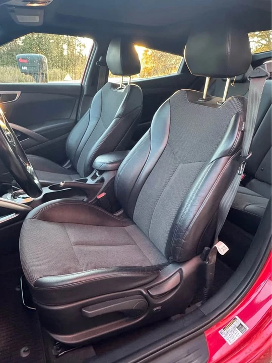 2016 Hyundai Veloster - Image 2 of 8