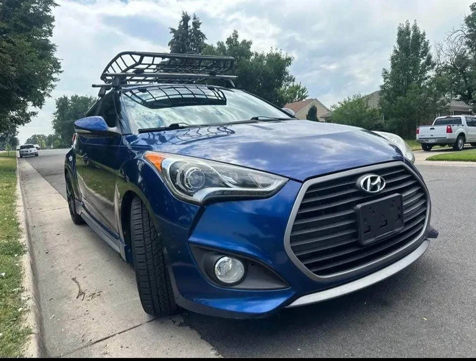 2016 Hyundai Veloster - Image 2 of 8