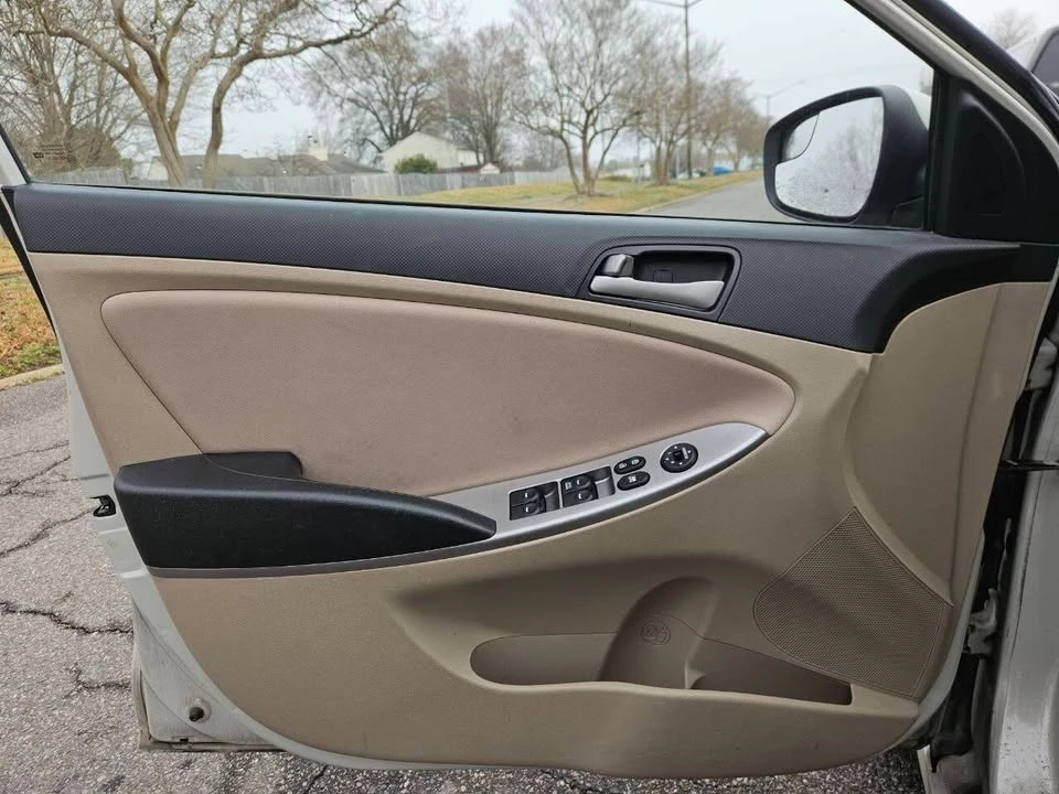 2016 Hyundai Accent - Image 12 of 19