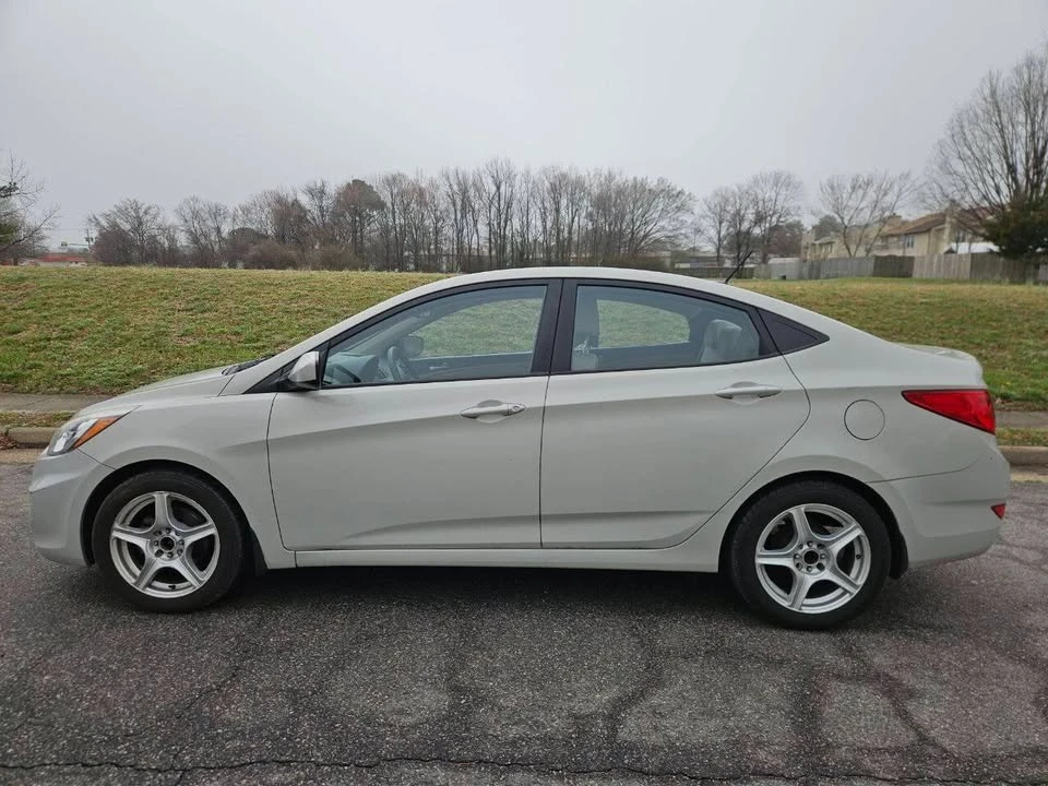 2016 Hyundai Accent - Image 2 of 19