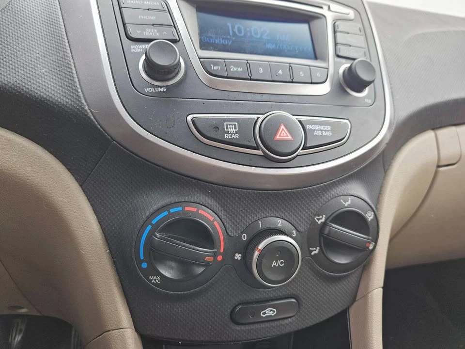 2016 Hyundai Accent - Image 18 of 19