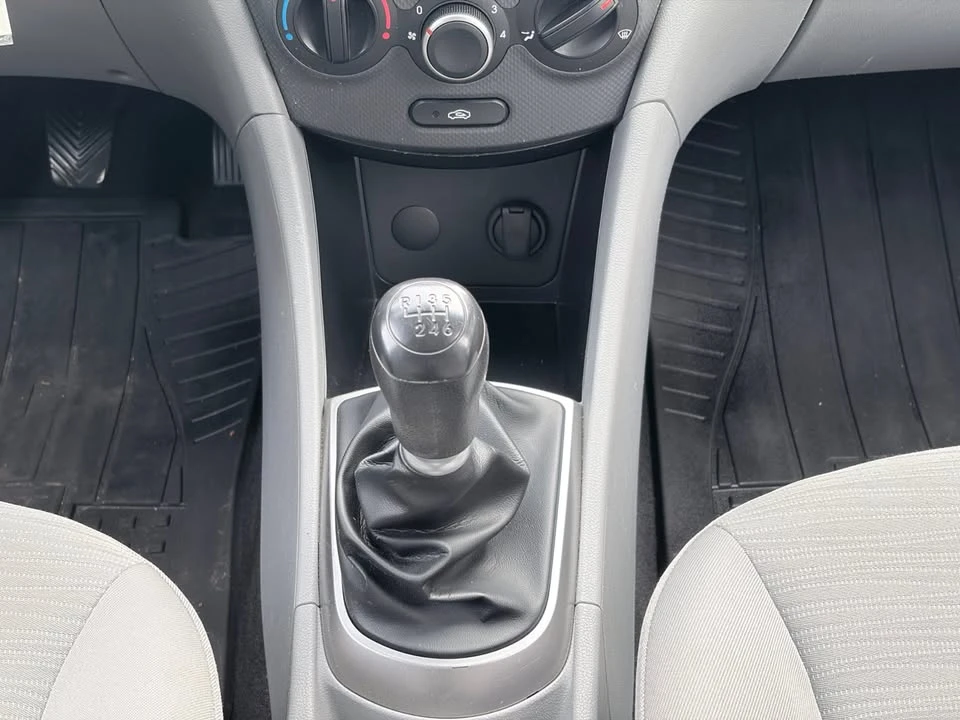 2016 Hyundai Accent - Image 13 of 16