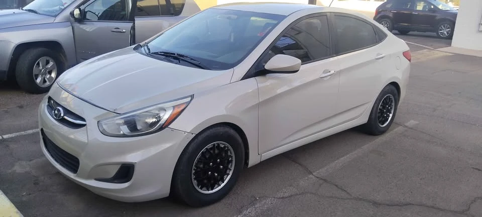 2016 Hyundai Accent - Image 3 of 3