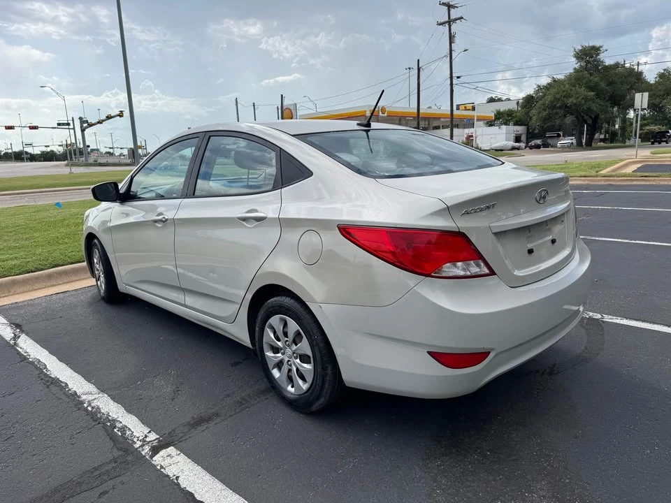2016 Hyundai Accent - Image 6 of 9