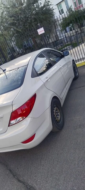 2016 Hyundai Accent - Image 2 of 3