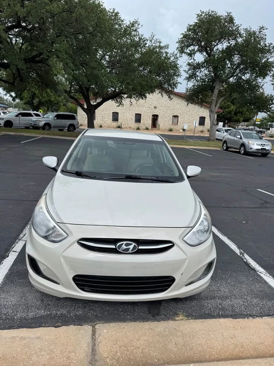 2016 Hyundai Accent - Image 2 of 9