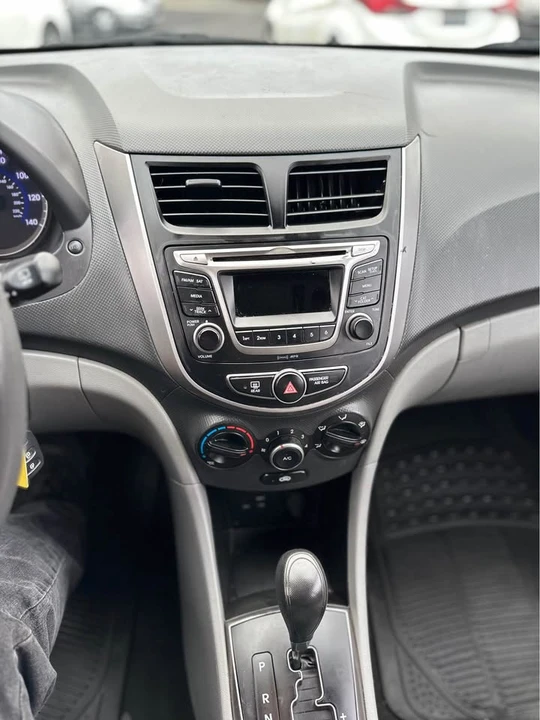 2016 Hyundai Accent - Image 14 of 19