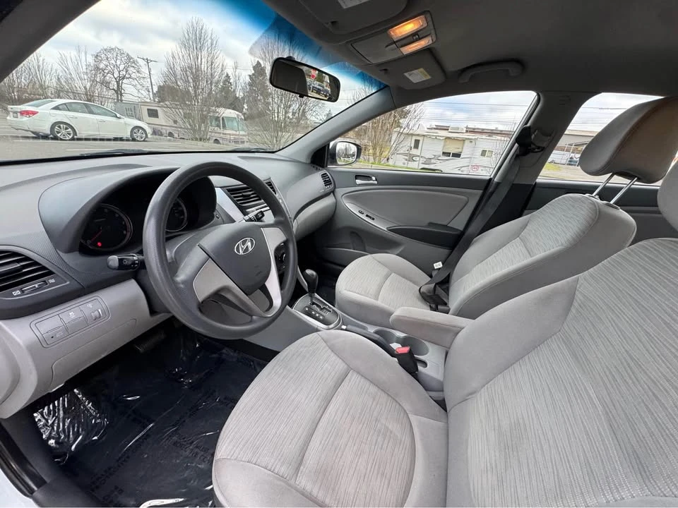 2016 Hyundai Accent - Image 9 of 11