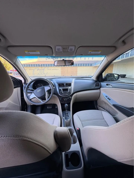 2016 Hyundai Accent - Image 9 of 10