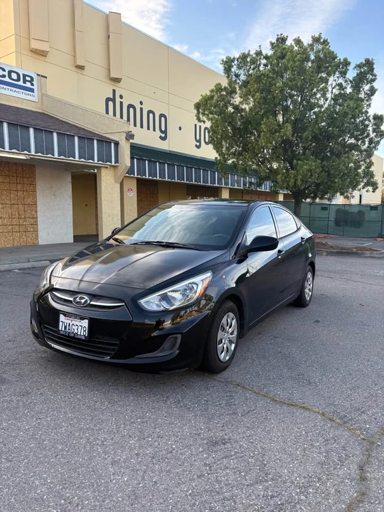 2016 Hyundai Accent - Image 3 of 10