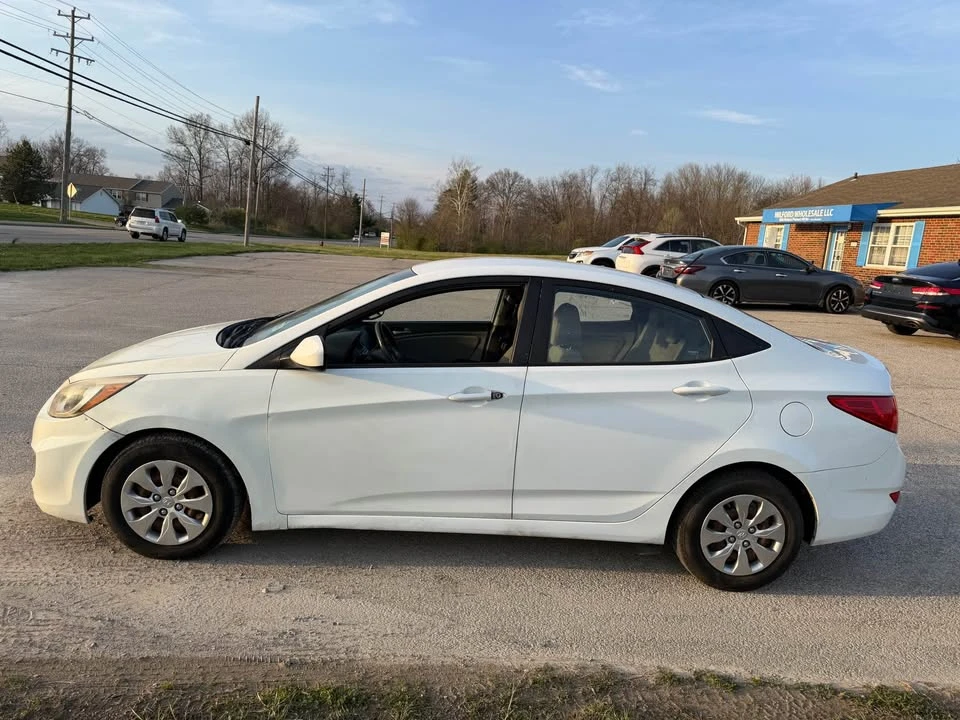 2016 Hyundai Accent - Image 4 of 7