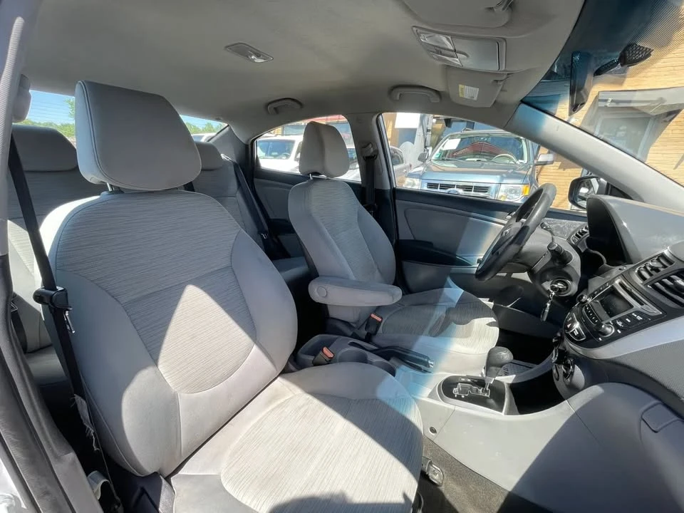 2016 Hyundai Accent - Image 15 of 20