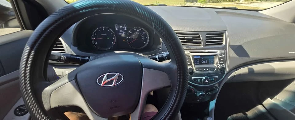 2016 Hyundai Accent - Image 12 of 16