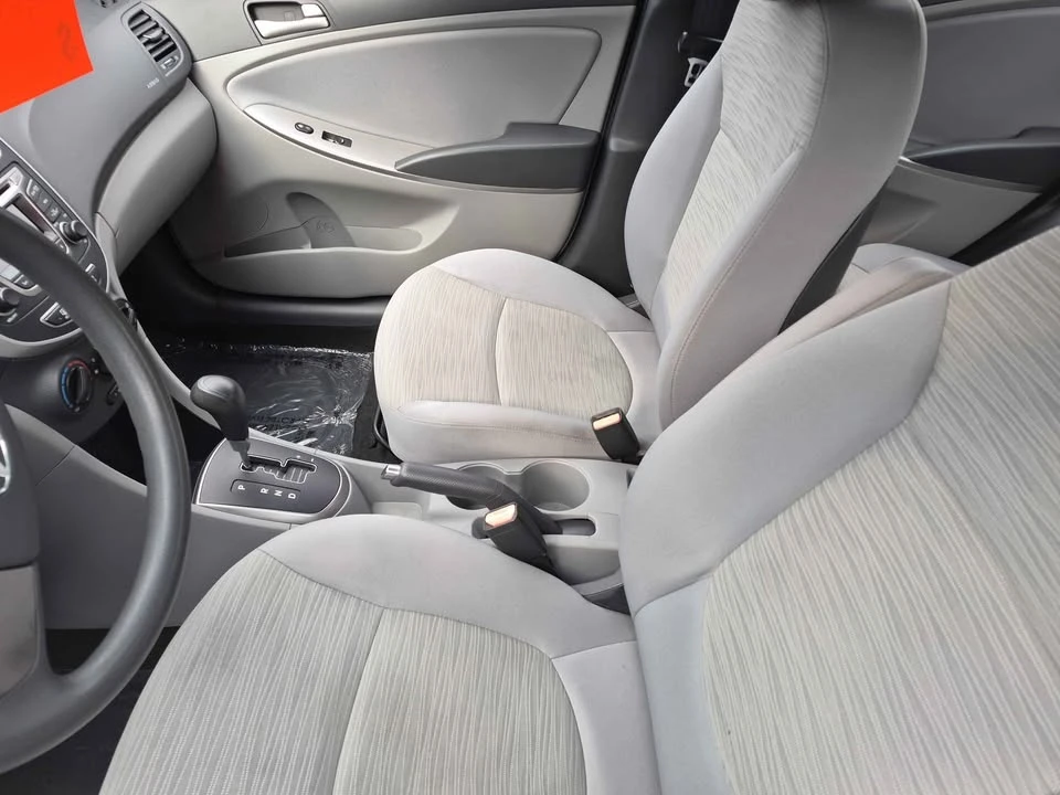 2016 Hyundai Accent - Image 5 of 6