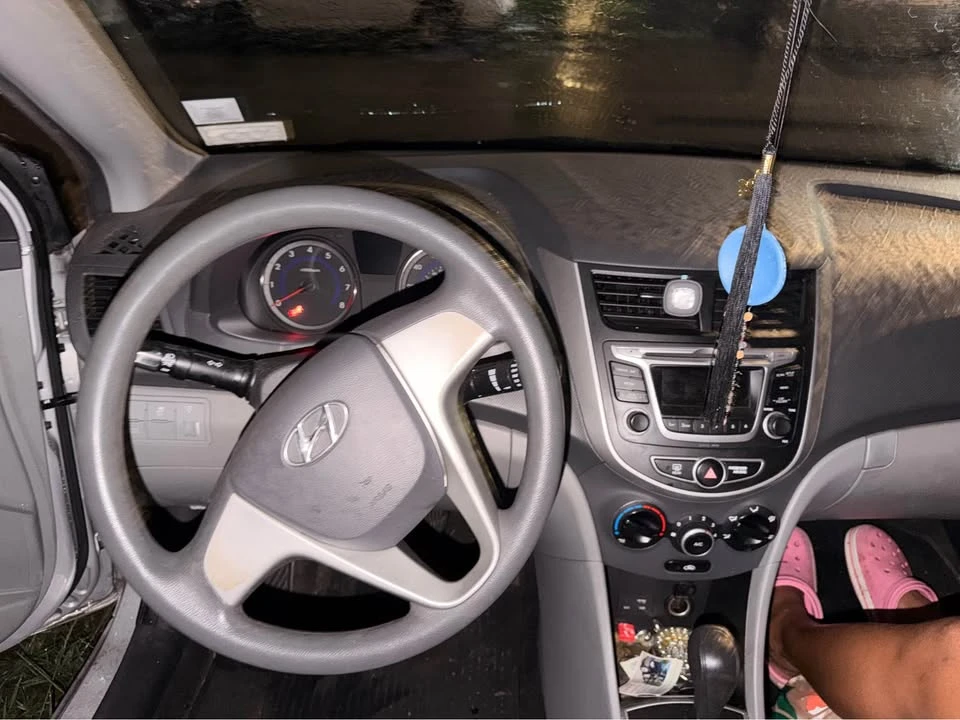 2016 Hyundai Accent - Image 5 of 7
