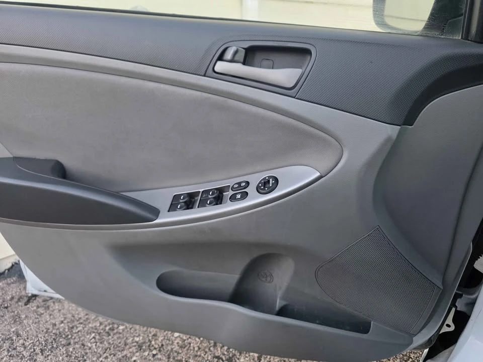 2016 Hyundai Accent - Image 6 of 18