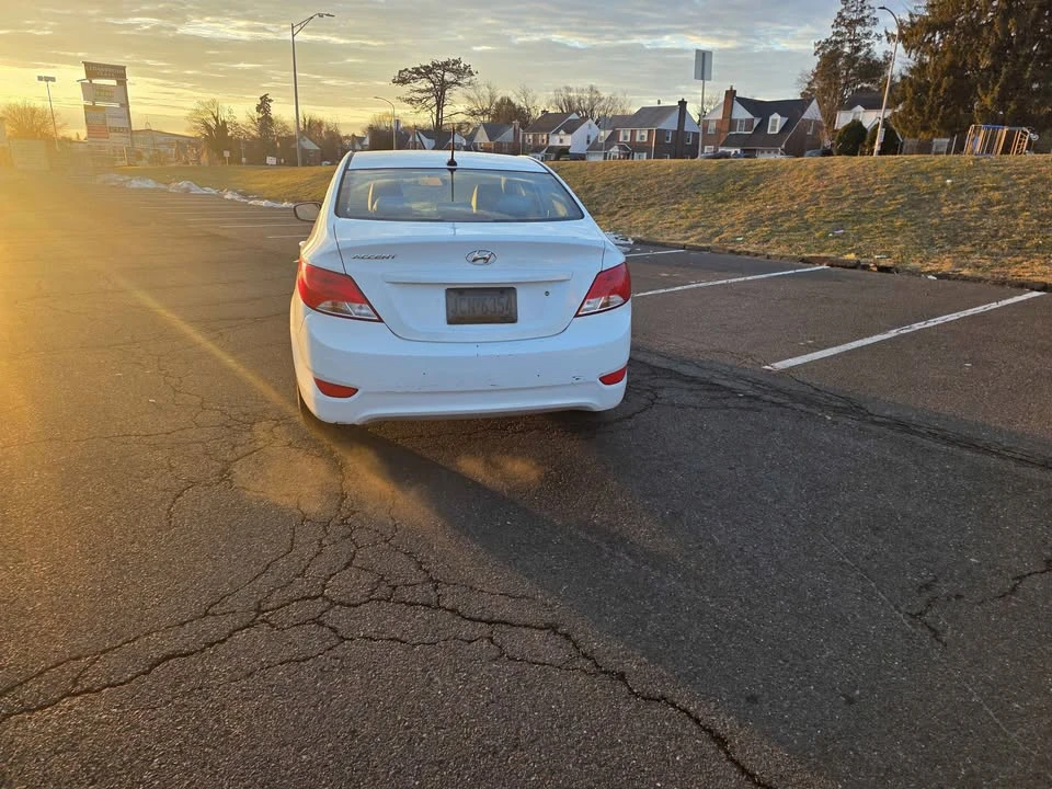 2016 Hyundai Accent - Image 18 of 18