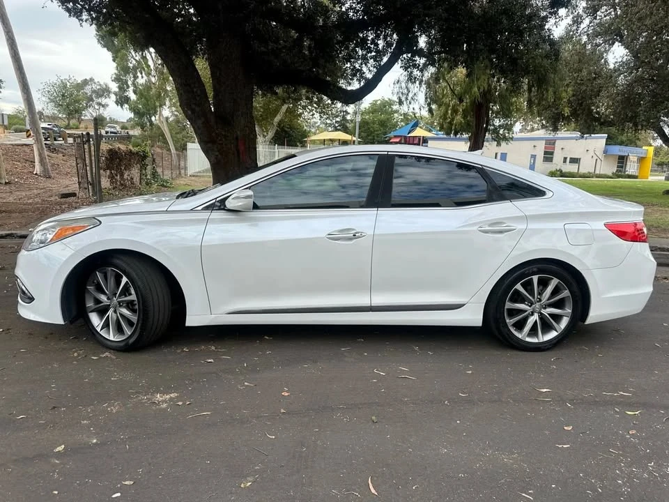 2016 Hyundai Azera - Image 2 of 19