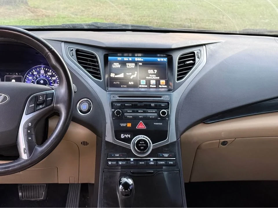 2016 Hyundai Azera - Image 11 of 12