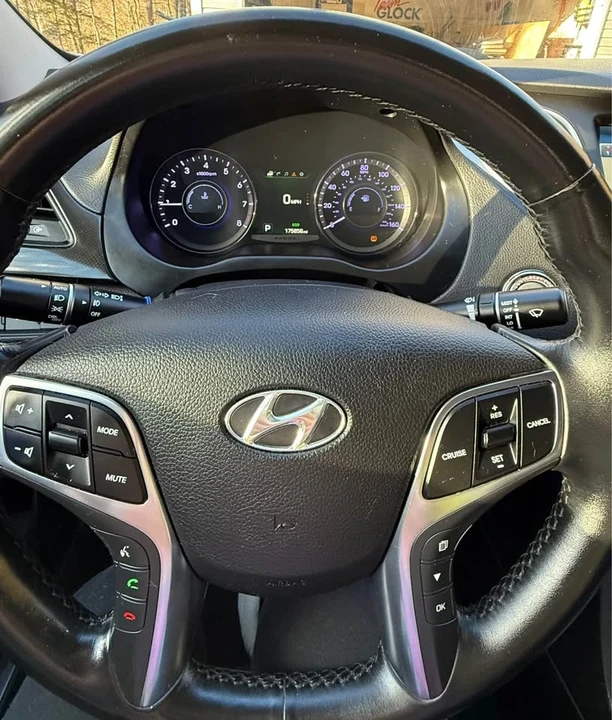 2016 Hyundai Azera - Image 8 of 12