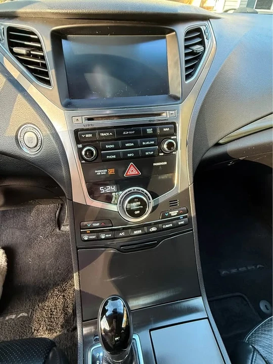 2016 Hyundai Azera - Image 9 of 12