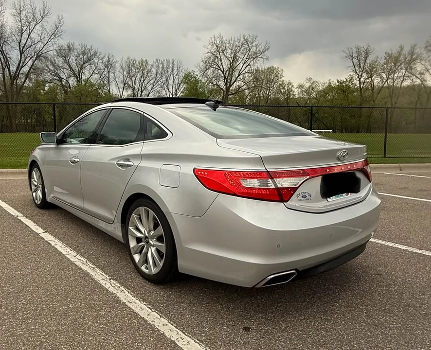 2016 Hyundai Azera - Image 5 of 19