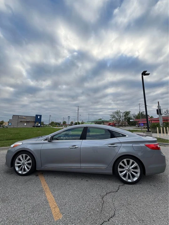 2016 Hyundai Azera - Image 2 of 13