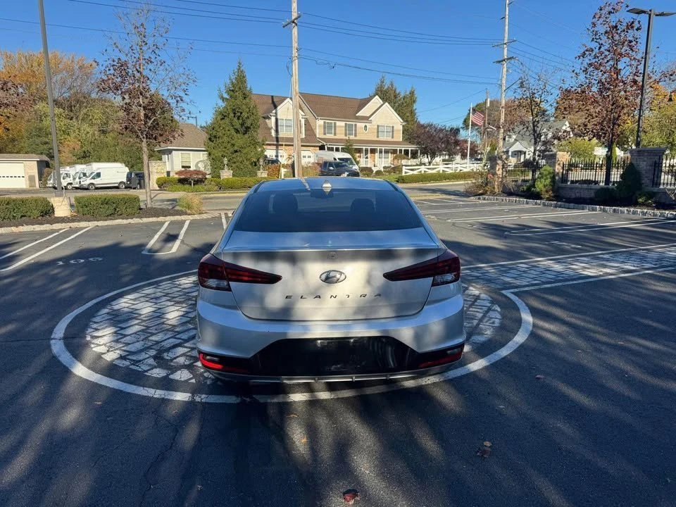 2016 Hyundai Elantra - Image 5 of 16