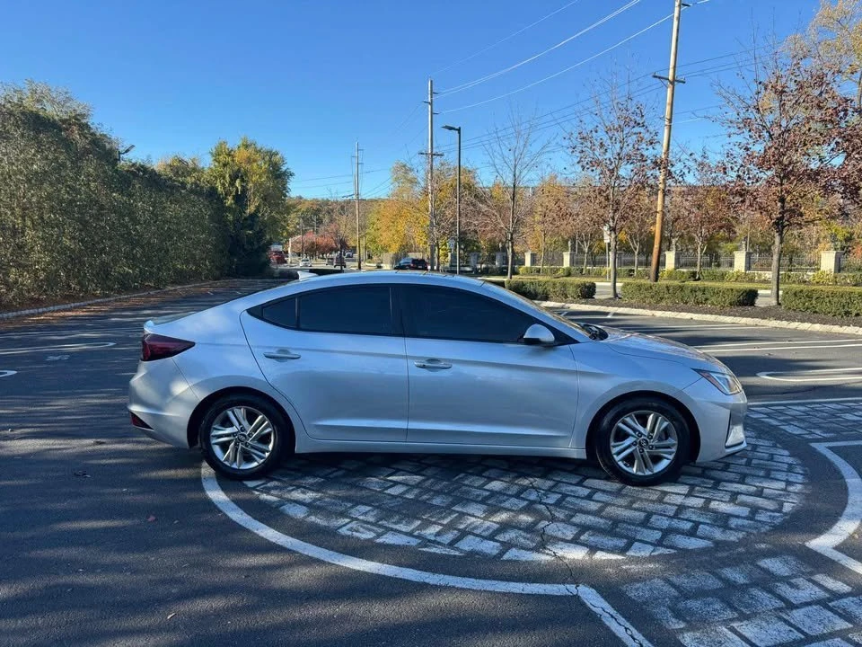 2016 Hyundai Elantra - Image 6 of 16