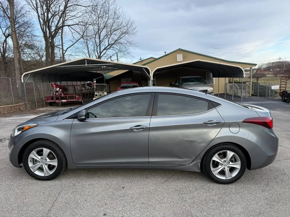 2016 Hyundai Elantra - Image 7 of 20