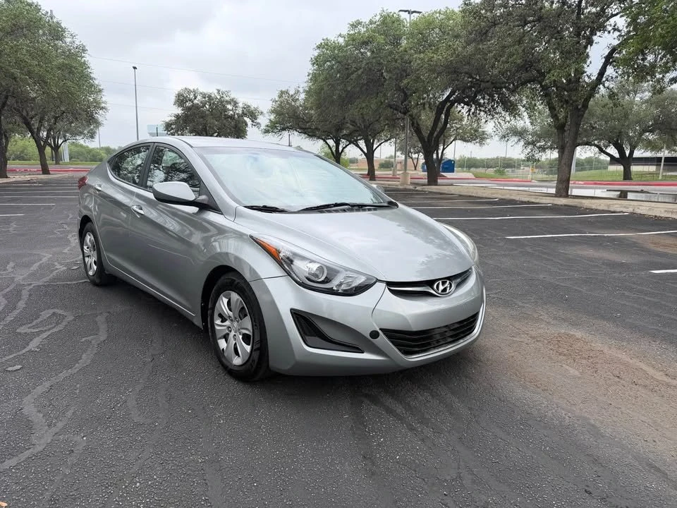 2016 Hyundai Elantra - Image 3 of 10