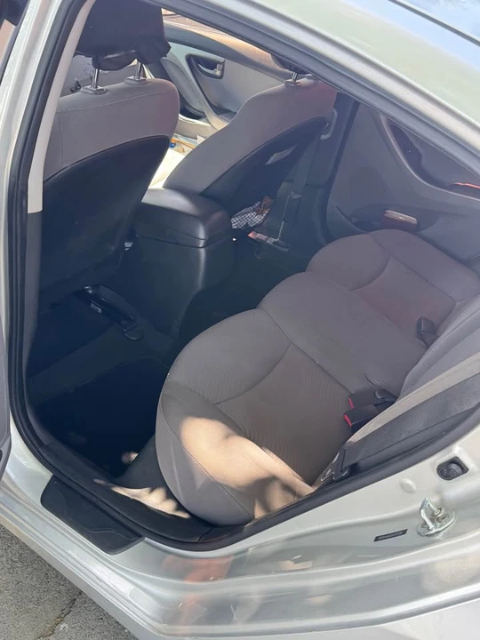 2016 Hyundai Elantra - Image 9 of 10