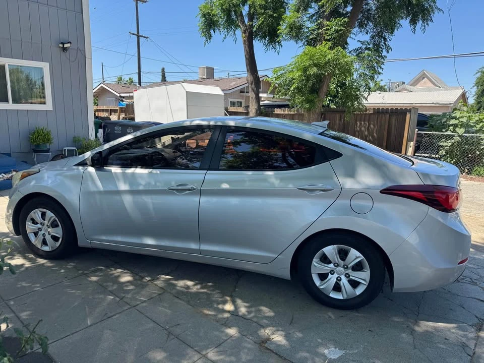 2016 Hyundai Elantra - Image 2 of 10