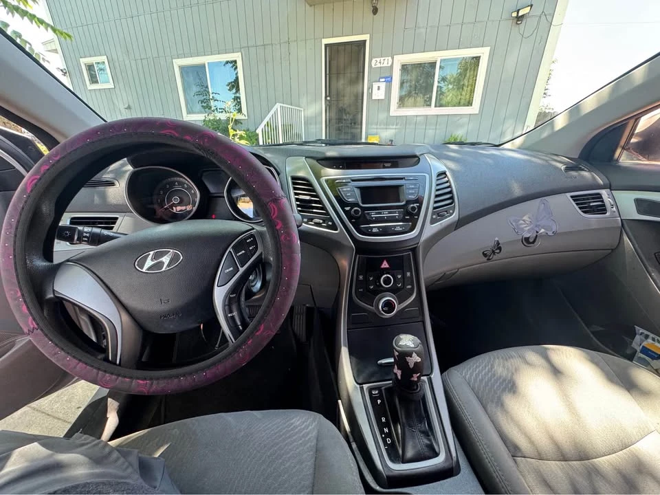 2016 Hyundai Elantra - Image 10 of 10