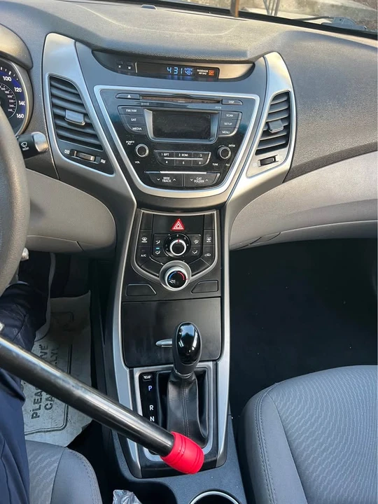 2016 Hyundai Elantra - Image 9 of 11