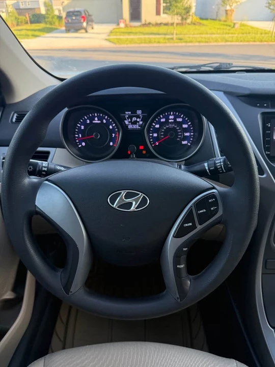 2016 Hyundai Elantra - Image 16 of 20