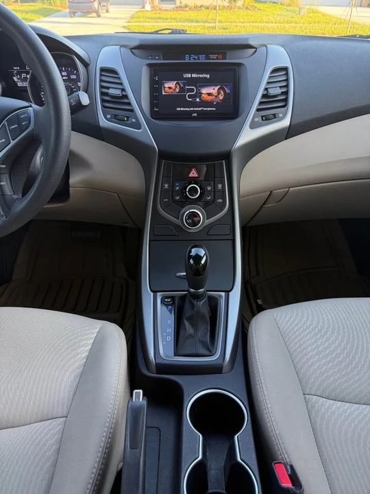 2016 Hyundai Elantra - Image 15 of 20