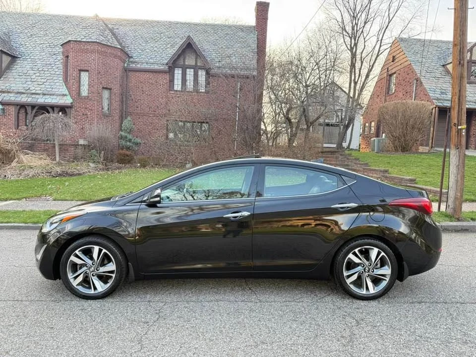 2016 Hyundai Elantra - Image 8 of 20