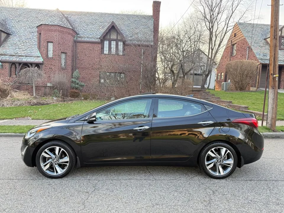 2016 Hyundai Elantra - Image 9 of 18