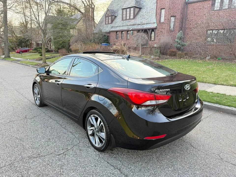 2016 Hyundai Elantra - Image 13 of 18