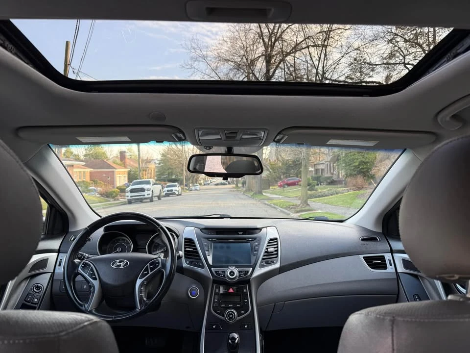 2016 Hyundai Elantra - Image 10 of 18