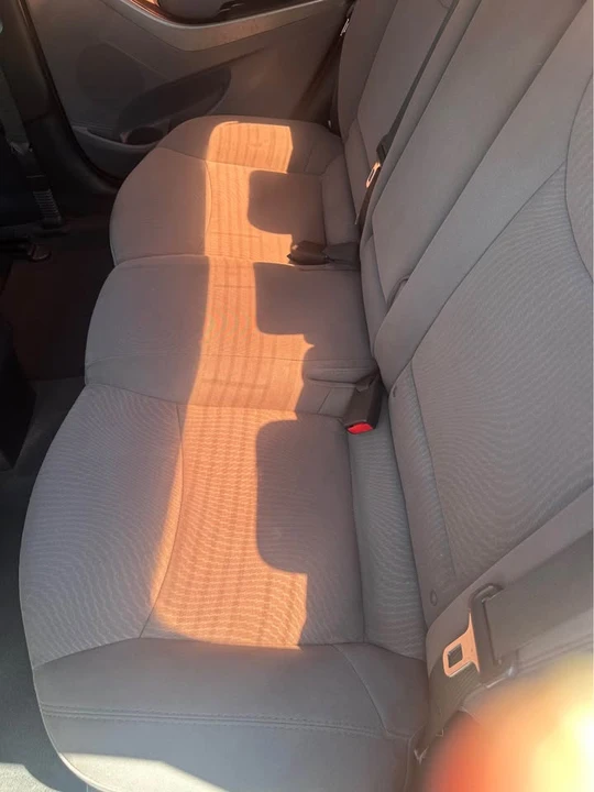 2016 Hyundai Elantra - Image 9 of 12