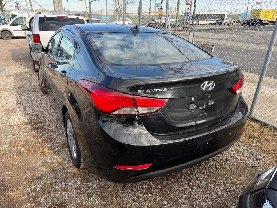 2016 Hyundai Elantra - Image 3 of 10