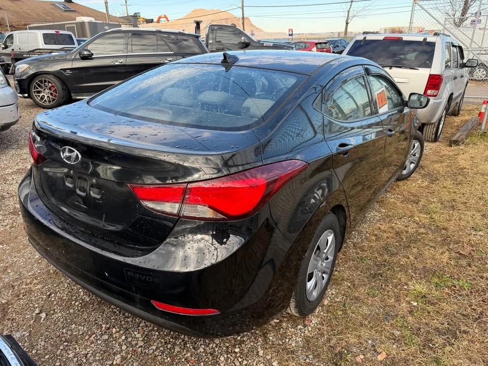 2016 Hyundai Elantra - Image 4 of 10