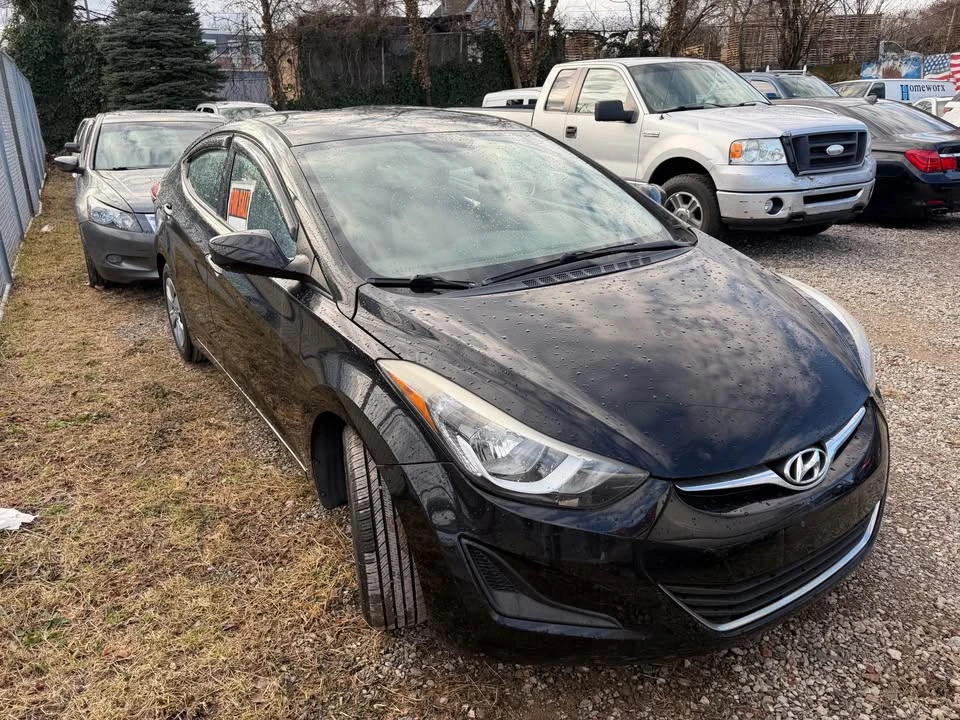 2016 Hyundai Elantra - Image 5 of 10
