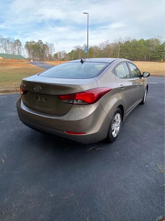 2016 Hyundai Elantra - Image 6 of 14