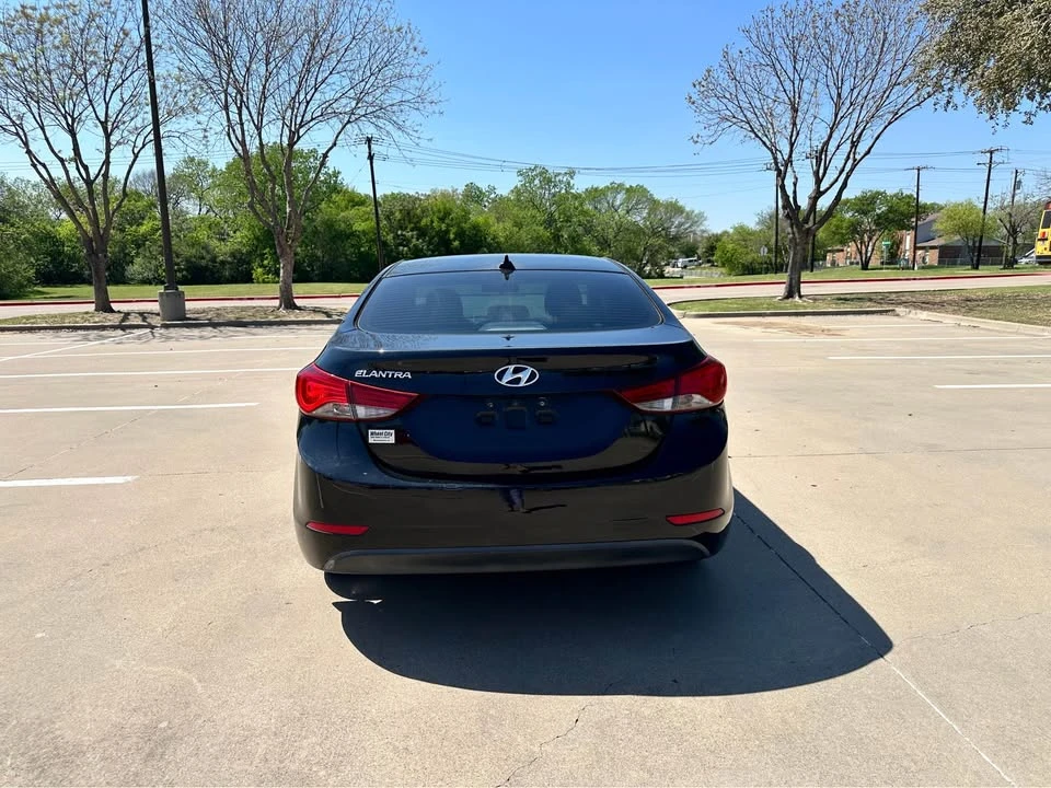 2016 Hyundai Elantra - Image 11 of 13