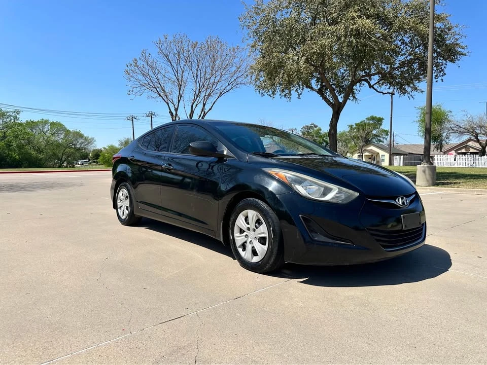 2016 Hyundai Elantra - Image 3 of 13