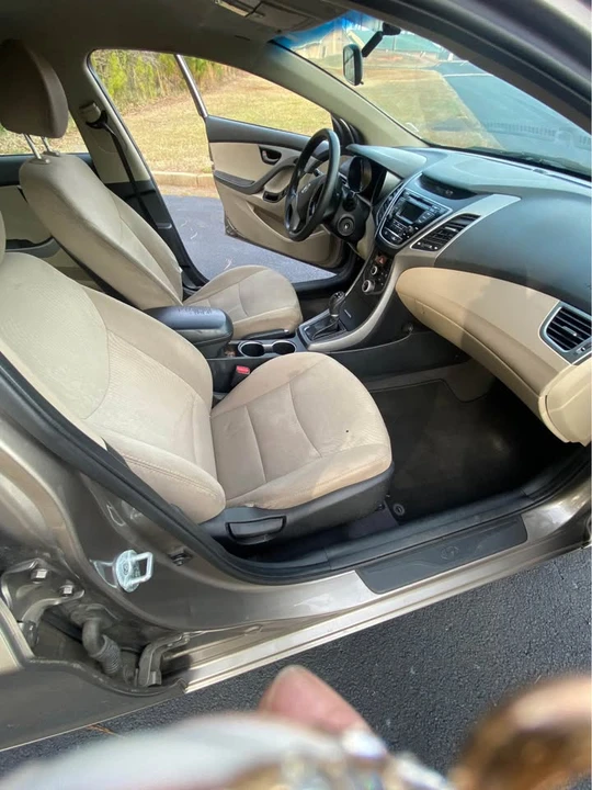 2016 Hyundai Elantra - Image 9 of 14