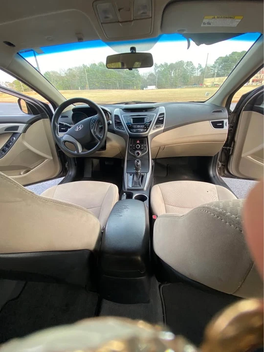 2016 Hyundai Elantra - Image 10 of 14